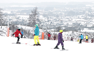 Oblężenie stoków narciarskich na Warmii i Mazurach. „Warunki są wymarzone, ale zachowujemy rozsądek”